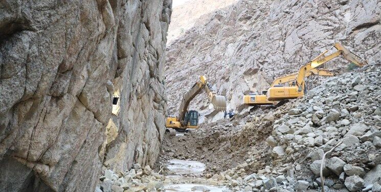 فرسودگی جاده چالوس عامل زمین لغزش رودخانه کرج