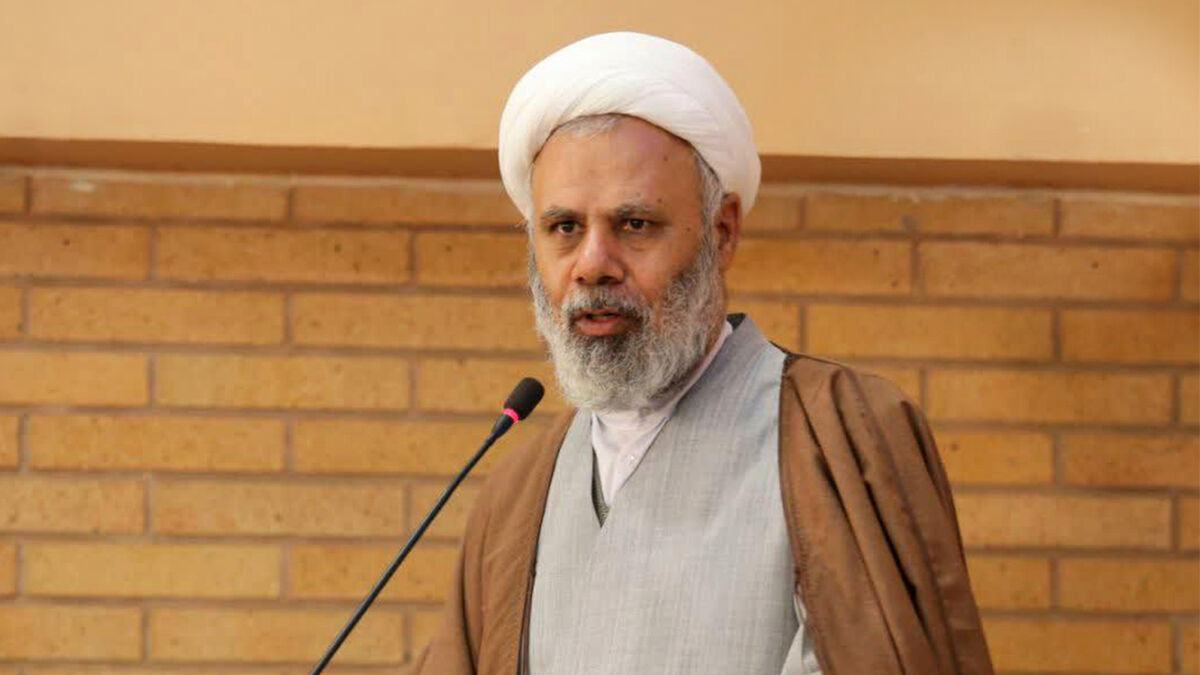 ضرورت احترام به عالم حتی اگر از مخالفان باشد!