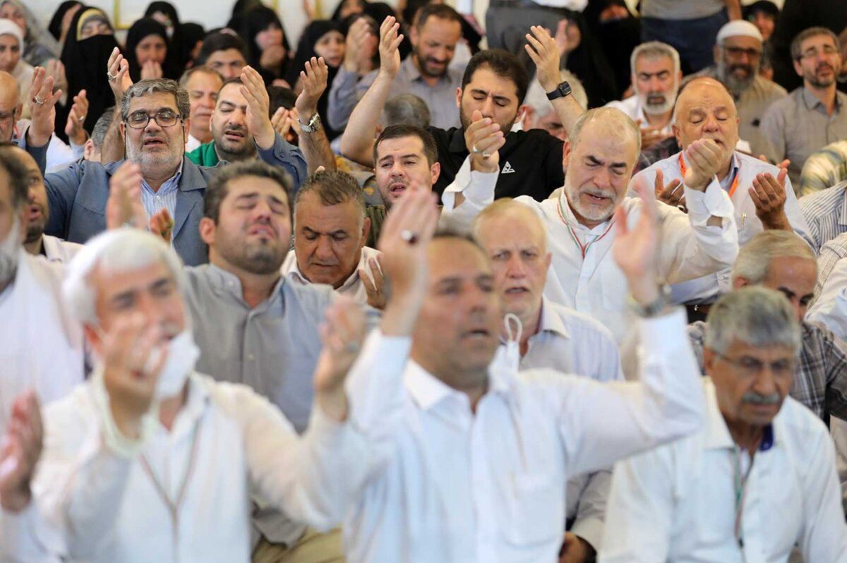 ایرانیان در مکه و مدینه دعای کمیل خواندند+عکس