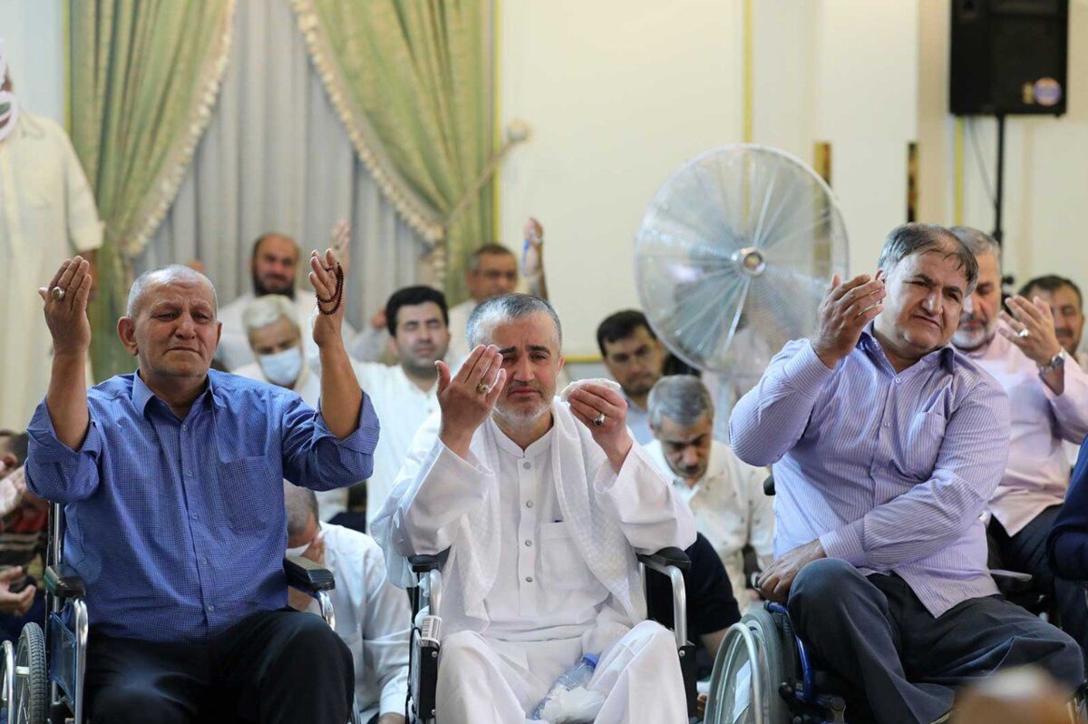 ایرانیان در مکه و مدینه دعای کمیل خواندند+عکس