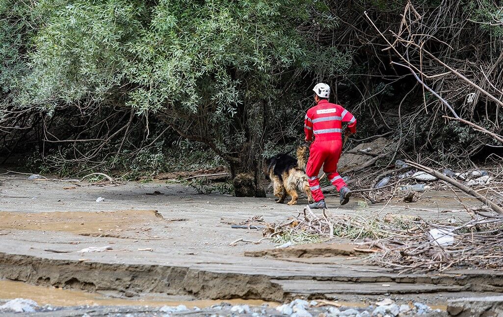 عملیات جستجو برای مفقودین سیلاب جاده کرج -چالوس ادامه دارد