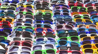 کشف محموله میلیاردی عینک قاچاق در یزد