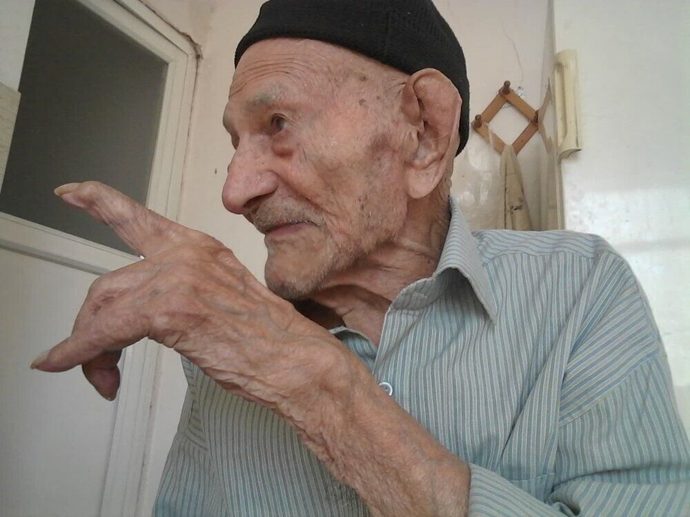 شاهد عینی واقعه مسجد گوهرشاد درگذشت / فوت مسن‌ترین مرد کاشان در ۱۱۰ سالگی