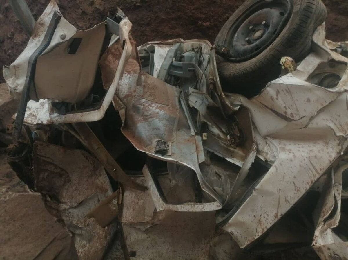 خودروی سواری در محور کوهسرخ به نیشابور سقوط کرد/۳ نفر کشته شدند