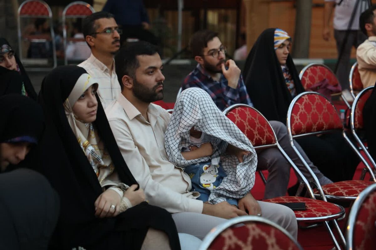 هدیه خاص رهبری برای عروس و دامادهای معراجی!