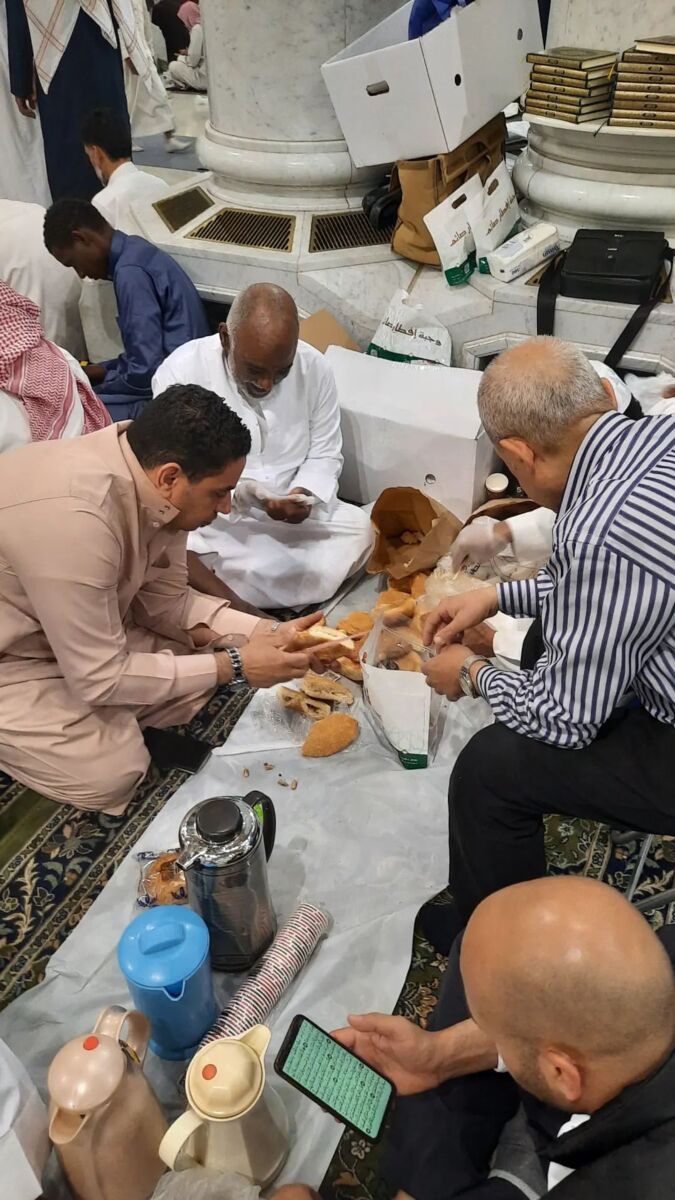 سفرههای افطار ماه ذیالحجه در مسجدالنبی