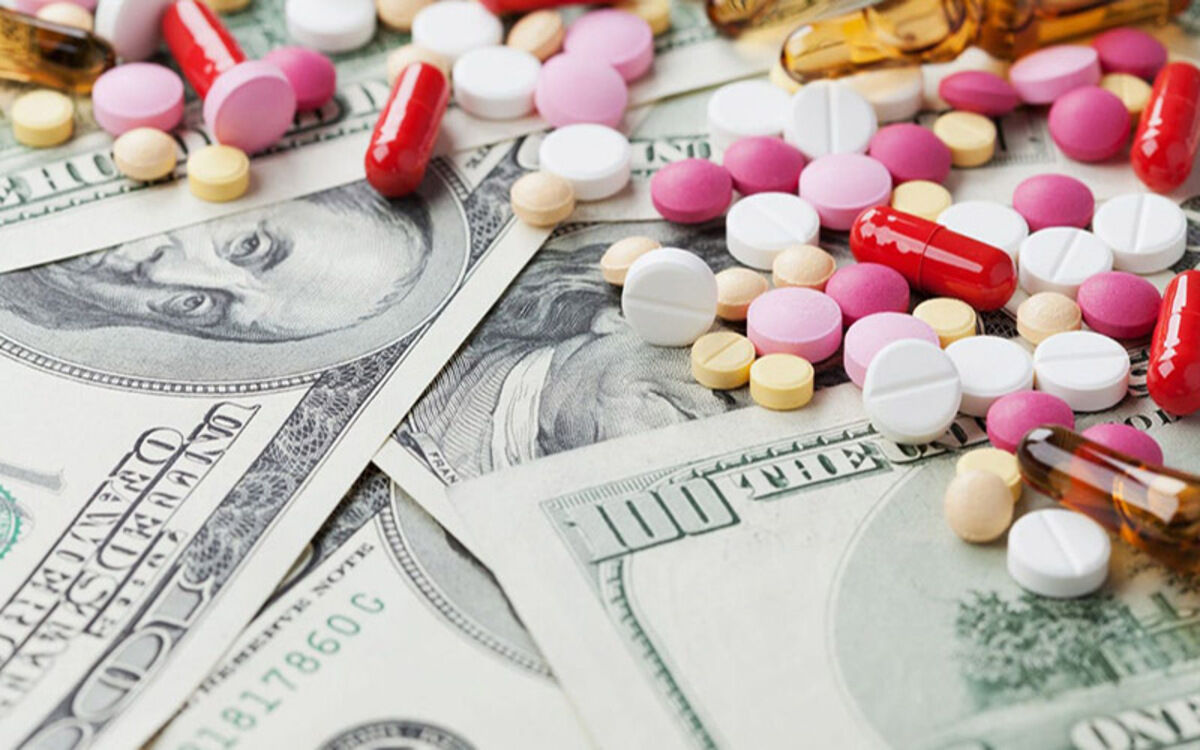 وزیر بهداشت مطرح کرد؛ تخصیص ۱.۵ میلیارد دلار ارز ۴۲۰۰ تومانی برای دارو و تجهیزات پزشکی 