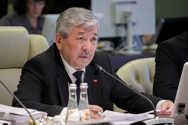 تصویب صادرات ۲۰ هزار تن جو به ایران از قرقیزستان در نشست اوراسیا