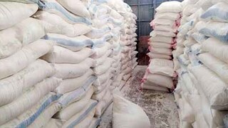 کشف ۱۵۰ کیسه آرد قاچاق در همدان 