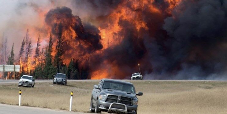 ادامه بحران آتشسوزی جنگلها در کانادا و وضعیت اضطراری هوا در آمریکا
