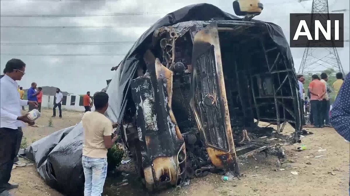 آتش سوزی اتوبوس در هند ۲۵ کشته برجای گذاشت