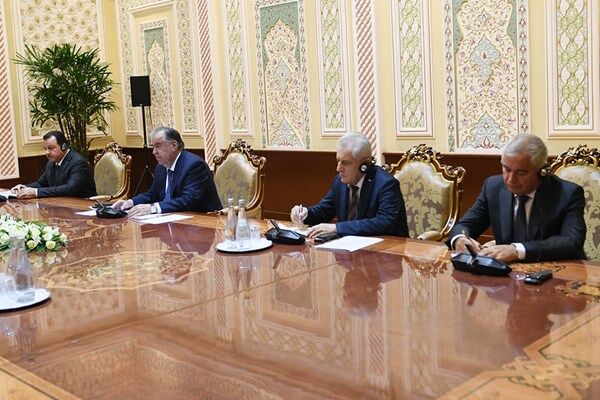 تاکید «رحمان» بر گسترش همکاریها با کویت