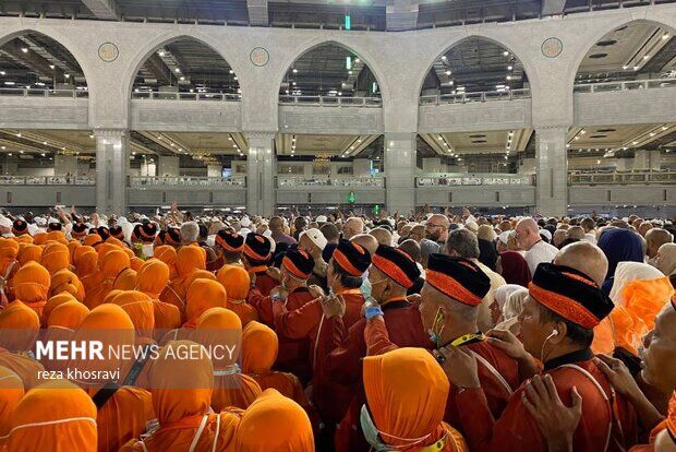 تصاویری اختصاصی مهر از طواف زائران برای پایان اعمال حج تمتع
