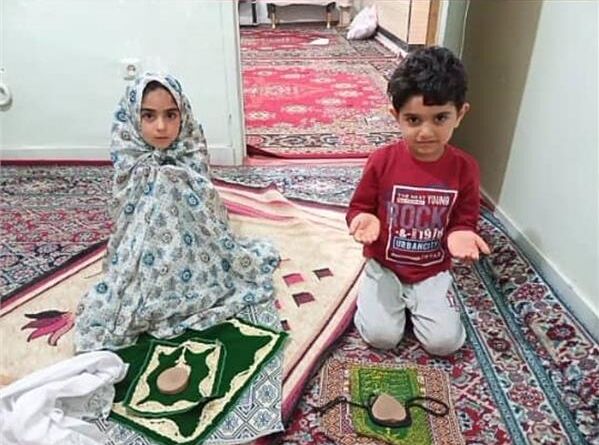 چگونه به کودکم بگویم مادرها هر روز نماز نمیخوانند؟