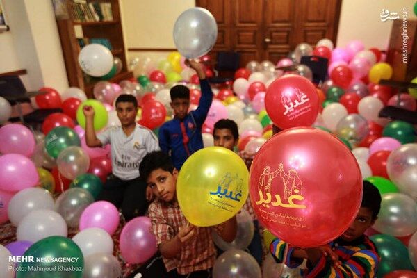 امیر غدیر| جشن ۴۰ ساله در خانه اجاره‌ای با تابلوی ورود آزاد!