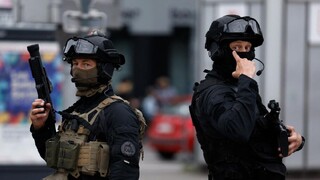 اجازه به پلیس فرانسه برای جاسوسی از تلفن‌های همراه