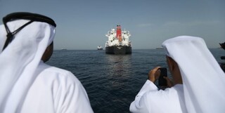 ذخیره‌سازی ۱۰.۵ میلیون بشکه نفت عربستان بر روی آب