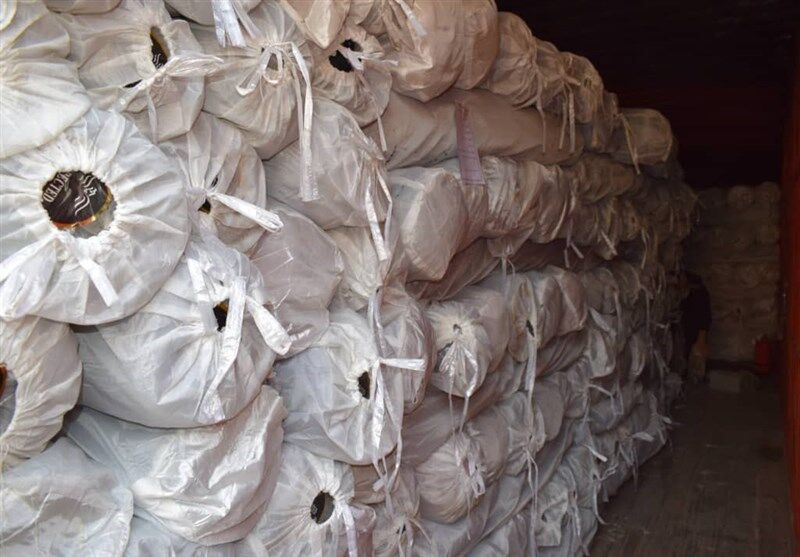 کشف محموله ۱۰۰ میلیاردی پارچه قاچاق در استان بوشهر