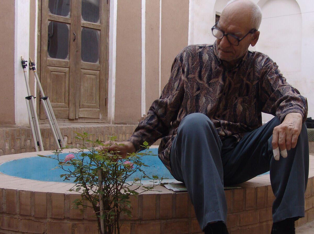سرگذشت یک عاشق در «حکایتِ پیرِ قصه‌گو»/ روایتی جذاب از زندگی پدر ادبیات کودک ایران