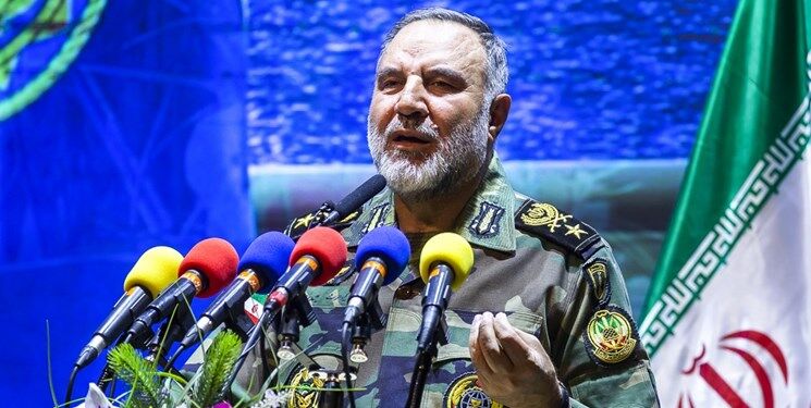 فرمانده نیروی زمینی ارتش: ولی فقیه نماد عینی صراط مستقیم برای امت اسلامی است