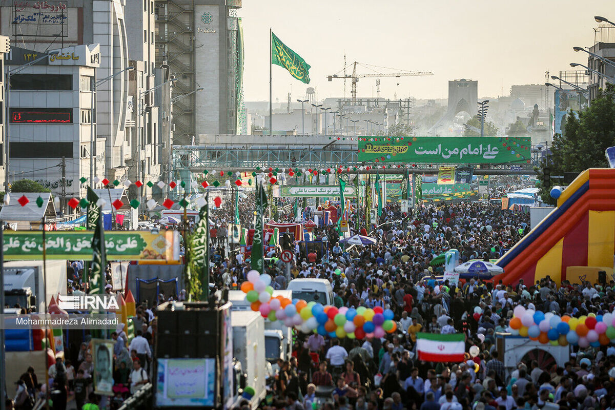 معاون شهردار تهران: ۴ میلیون نفر در مهمانی ۱۰ کیلومتری غدیر شرکت کردند