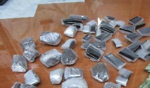 کشف ۱۵۲ بسته انواع مواد مخدر در مشهد/سوداگر مرگ دستگیر شد