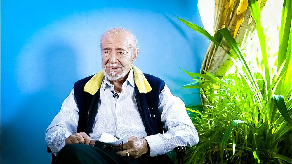 به انگیزه درگذشت ر.اعتمادی؛ نویسنده نام‌آشنای چند نسل/ عالیجناب عشق