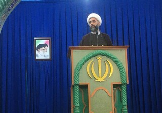امام جمعه موقت بوشهر: دشمن به دنبال استحاله فرهنگی است
