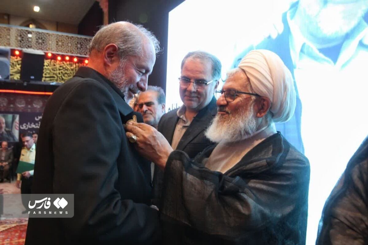 از یار همیشگی حاج قاسم تجلیل شد+عکس