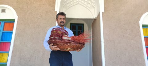 من شکستناپذیرم / چند ساعت با کاظم فروتنراد، گچکار نمونهای که ترکهبافی روستایشان را احیا کرده است