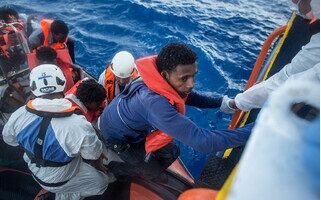 مرگ ۳۰۰ کودک در مسیر مهاجرت به اروپا