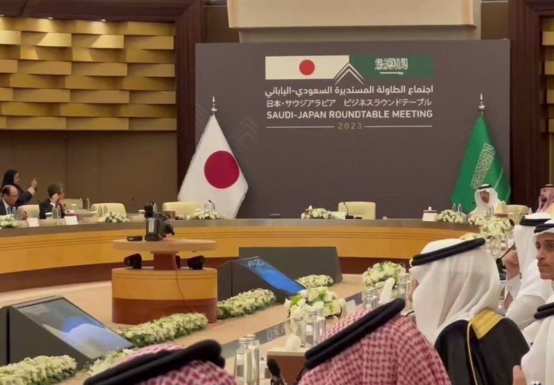 سفر نخست وزیر ژاپن به چند شهر عربستان/ امضای ۲۶ قرارداد همکاری اقتصادی دوجانبه