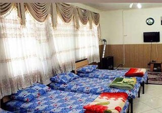 معاون وزیر بهداشت: تامین منابع جدید برای توسعه خوابگاه‌های دانشجویی