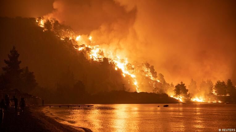 آتش سوزی‌های جنگلی در یونان ادامه دارد