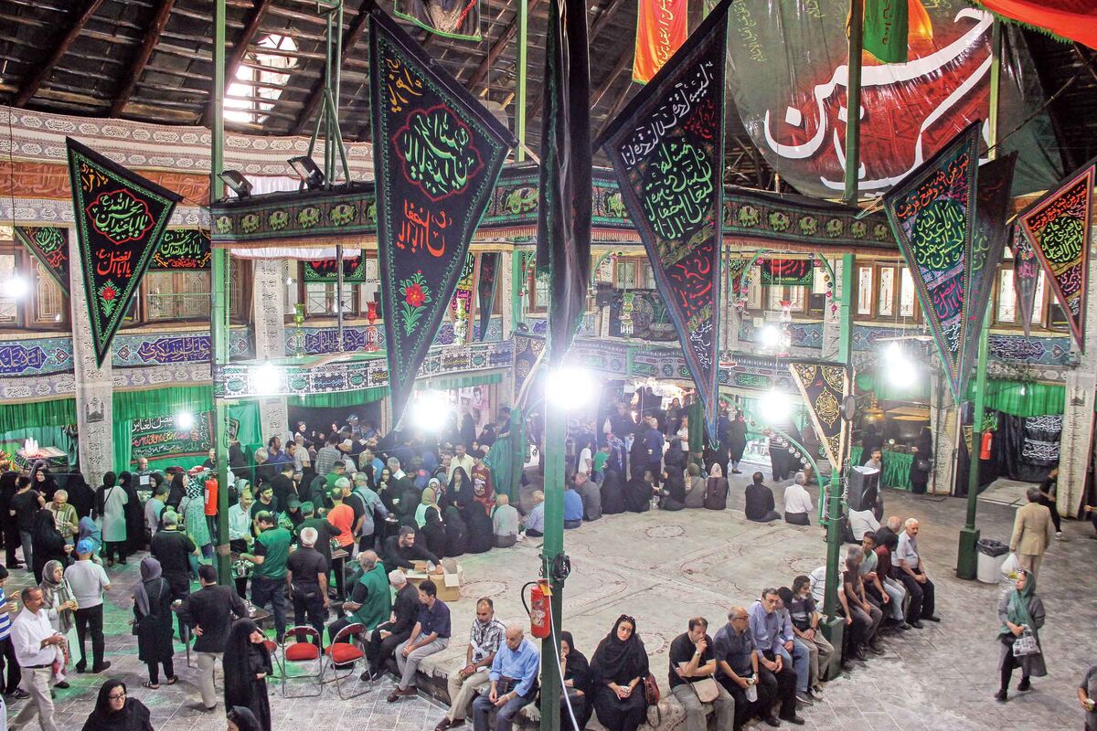 تکیهای در بازار با نذر قهوه / پیرغلامان تجریش از ۱۵۰سال عزاداری سیدالشهدا (ع) در این محله از پایتخت میگویند