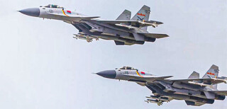 چین ده‌ها فروند جنگنده و بمب‌افکن به سمت تایوان روانه کرد