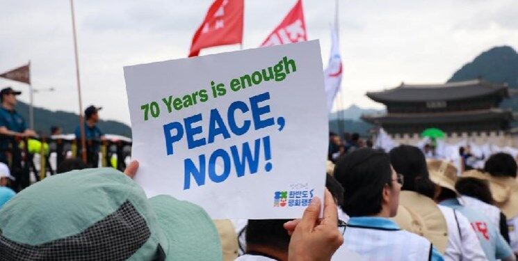 راهپیمایی و شعار شهروندان کره جنوبی علیه نظامی‌گری واشنگتن و سئول