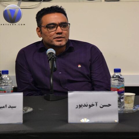 «عشق کوفی» به نویسندگی فائزه یارمحمدی و یزدان محمدکاظمی روایتگر یک عشق در سال ۶۱ هجری قمری است که اتفاقهای کوفه و کربلا آن را دستخوش تغییرات میکند.