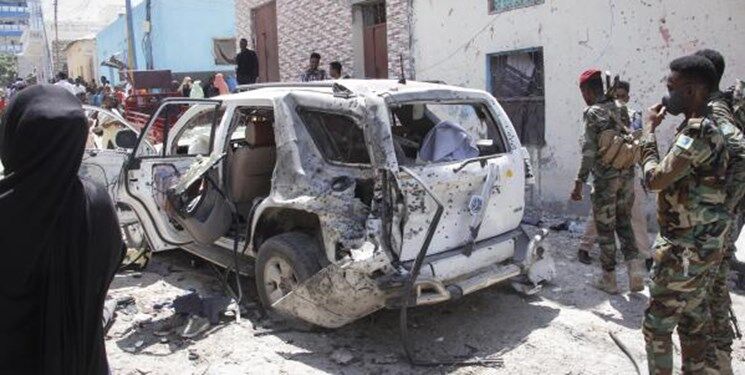 بیش از ۲۰ کشته و ده‌ها مجروح در حمله انتحاری الشباب به پایگاه‌ نظامی درسومالی