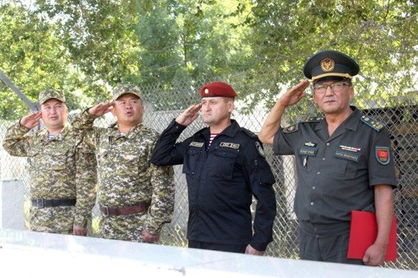 رزمایش مشترک گاردهای ملی نظامی ازبکستان و قرقیزستان+تصاویر