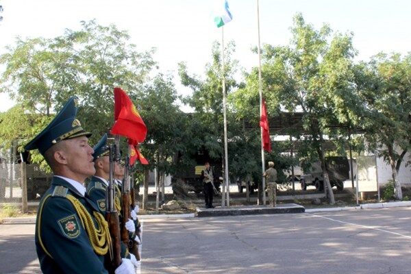 رزمایش مشترک گاردهای ملی نظامی ازبکستان و قرقیزستان+تصاویر