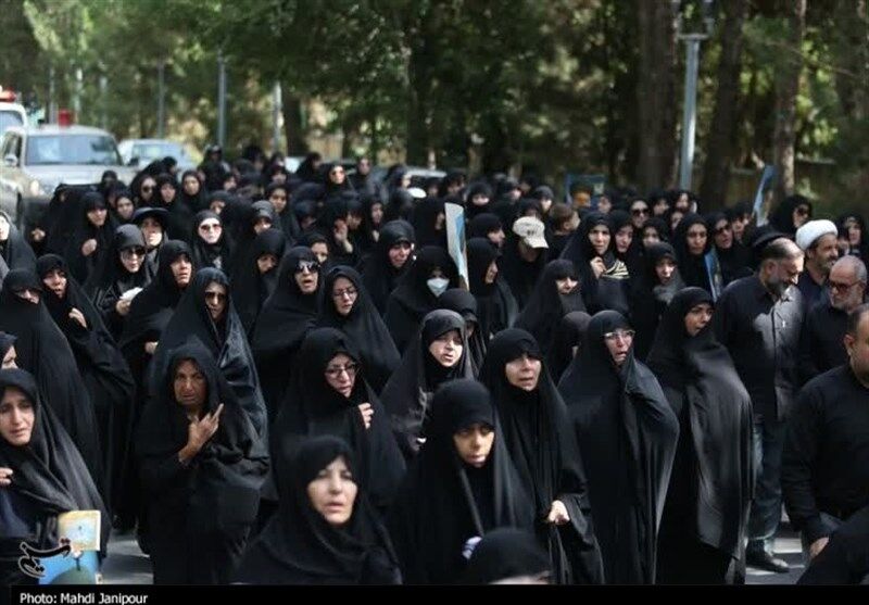 پیکرهای آیتالله رحیمیان و سردار شهید خطابخش در گلستان شهدای اصفهان آرام گرفتند+تصویر