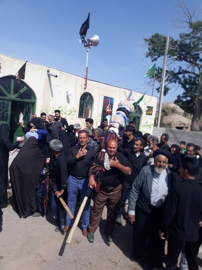 روایتی از آیین «علمبندی» با قدمت «سیصدساله» در بردسیر