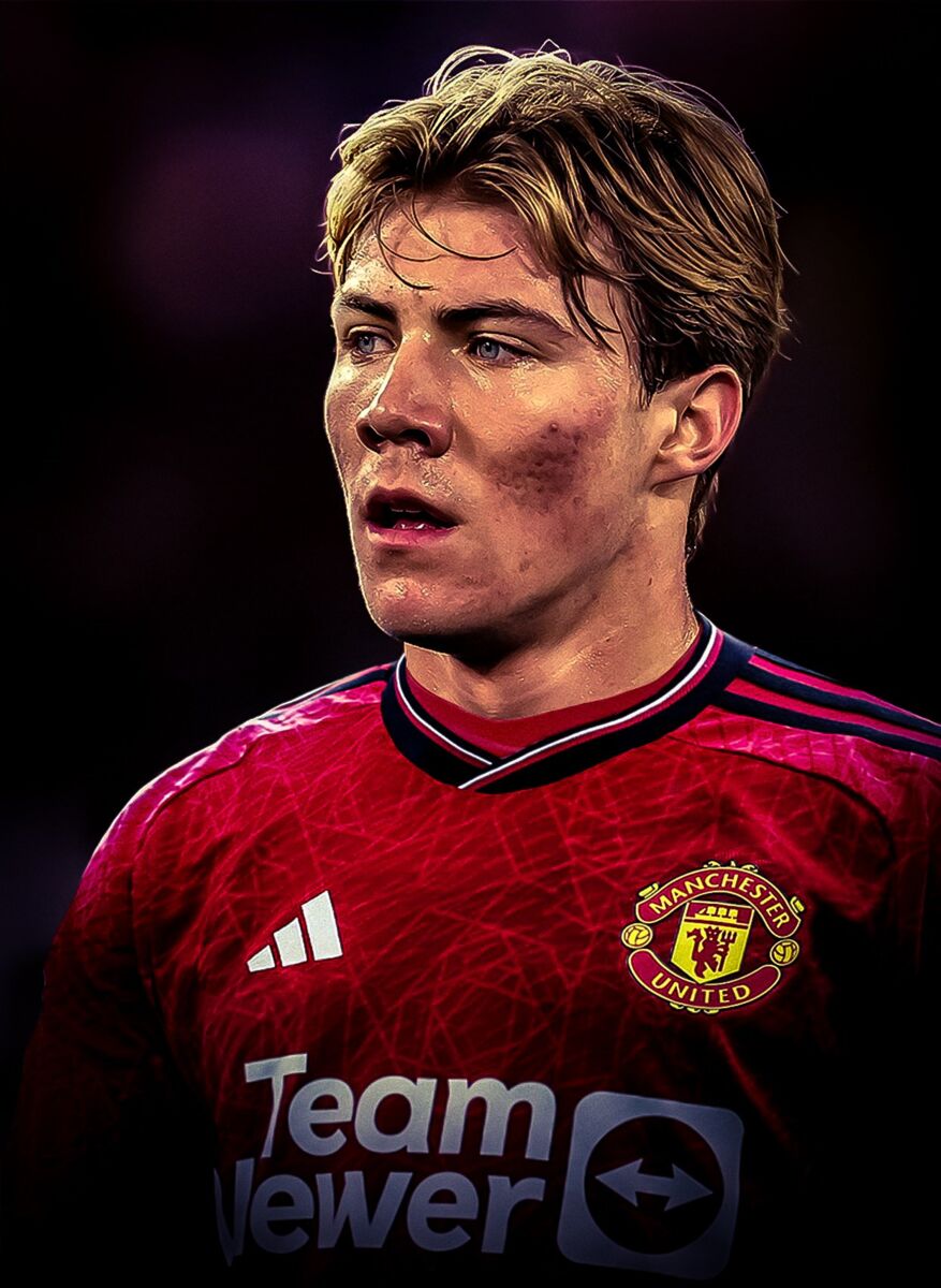 مهاجم ۷۰ میلیون یورویی در منچستریونایتد +عکس