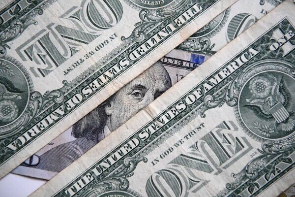 دلار تبدیل به اهرم فشار آمریکا علیه عراق شده است