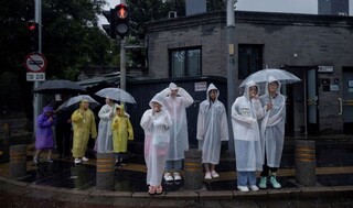 طوفان دوکسوری در چین / هزاران نفر در پی بارش شدید باران خانه‌های خود را ترک کردند + فیلم