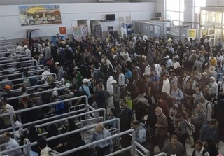 بررسی ۴ ثانیه‌ای ‌گذرنامه‌ زائران اربعین در مرز مهران