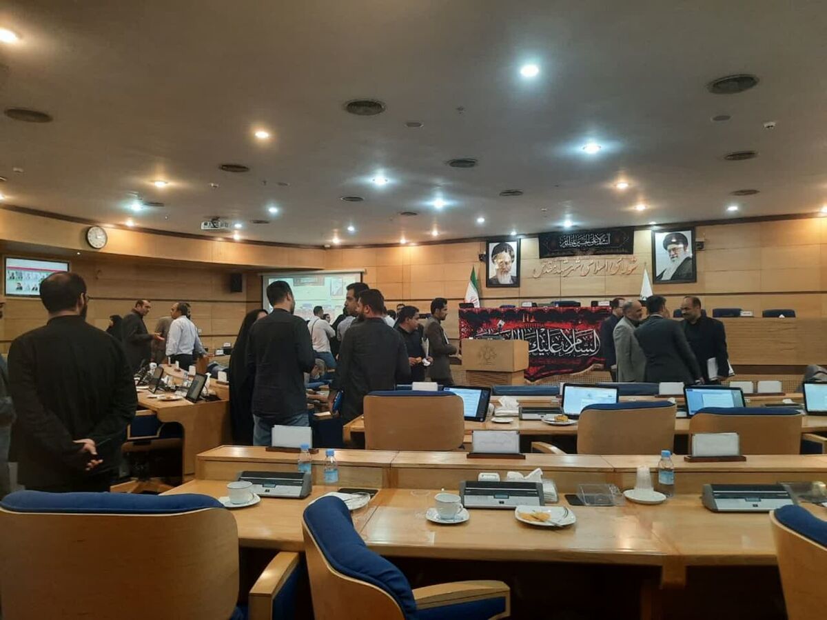 به حد نصاب نرسیدن اعضا، جلسه علنی شورای شهر مشهد را لغو کرد