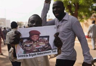 تنش بین نیجر و فرانسه بالا گرفت/ هشدار همسایگان نیجر درباره مداخله نظامی غرب