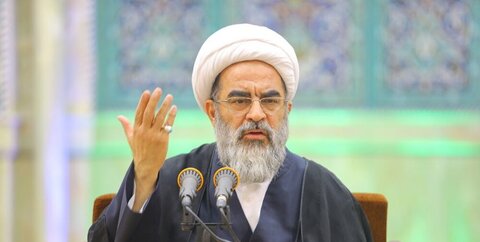 آیت‌الله فاضل لنکرانی: خون‌خواهی امام شهید حق مردم است